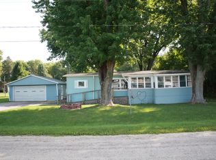 1616 Winnetka St, Dixon, IL 61021