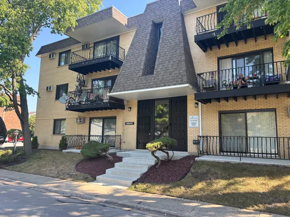 10S473 Echo Ln #10, Willowbrook, IL 60527