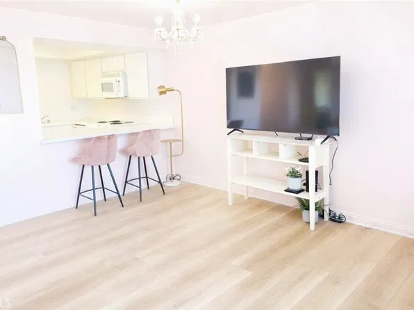 4132 E Mendez St Unit 106, Long Beach, CA 90815