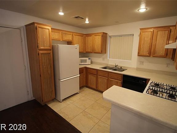 2nd image of 4080 Rocky Beach Dr