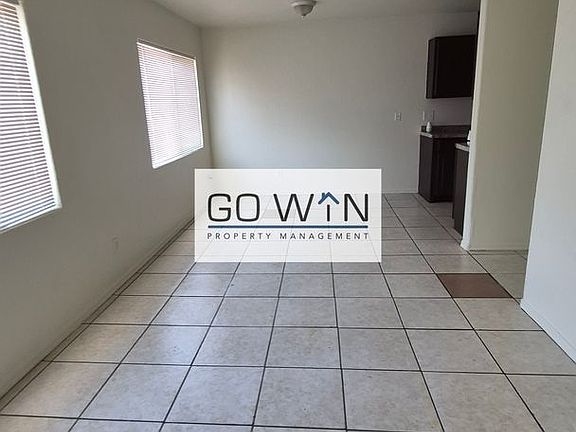 3rd image of 3006 E Granada Rd #C