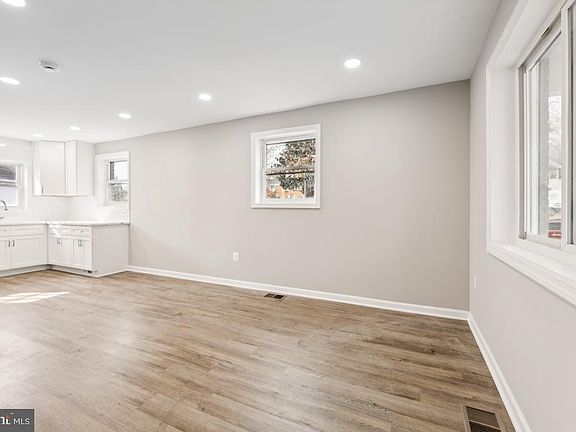 5th image of 1 Clifford Ave