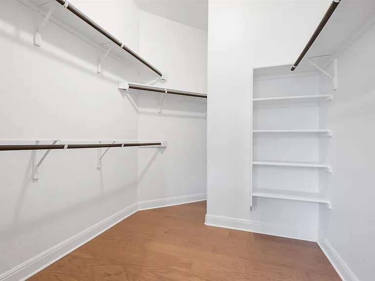 686 Treadwell Ln — Photo 26