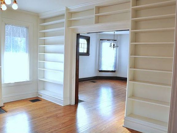 Built-In Book Shelves