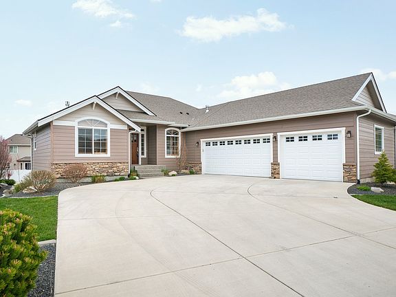 3rd image of 16411 E 10th Ln