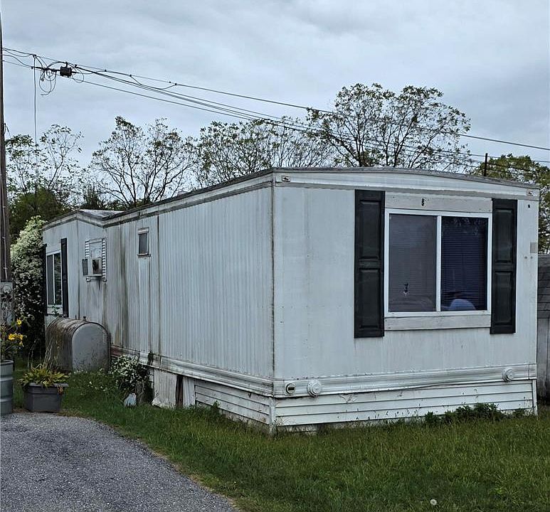 2nd image of 19 Roth Ave