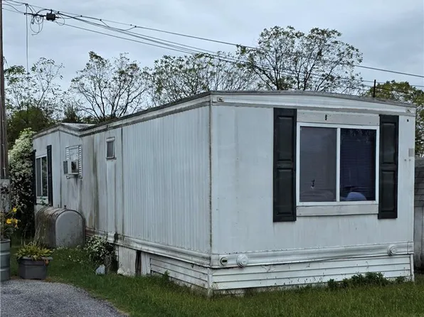 19 Roth Ave, Mertztown, PA 19539