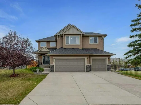 303 NE Lakeside Greens Dr, Chestermere, AB T1X 1C6