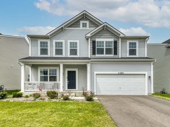 1320 Spencer Ln, South Elgin, IL 60177