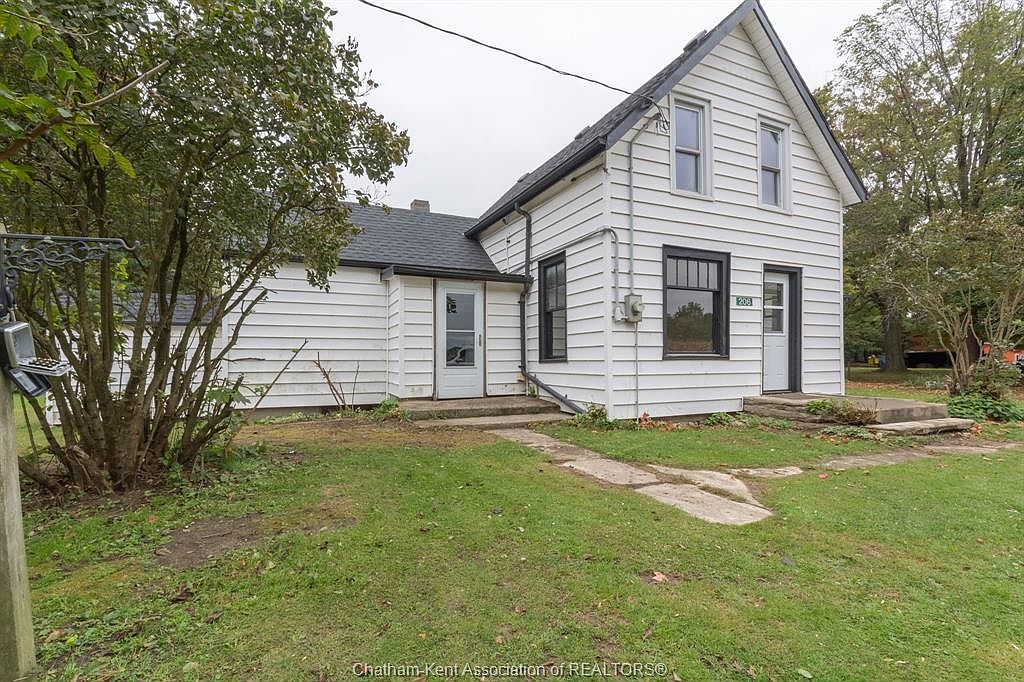 206 Queen St, Chatham Kent, ON N0P 1T0 MLS 23020873 Zillow