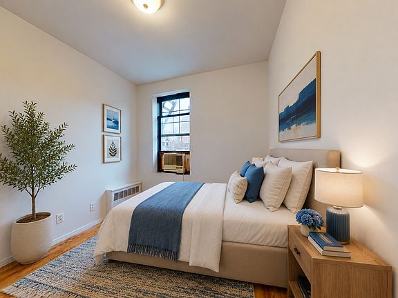 3rd image of 240 Waverly Pl APT 55