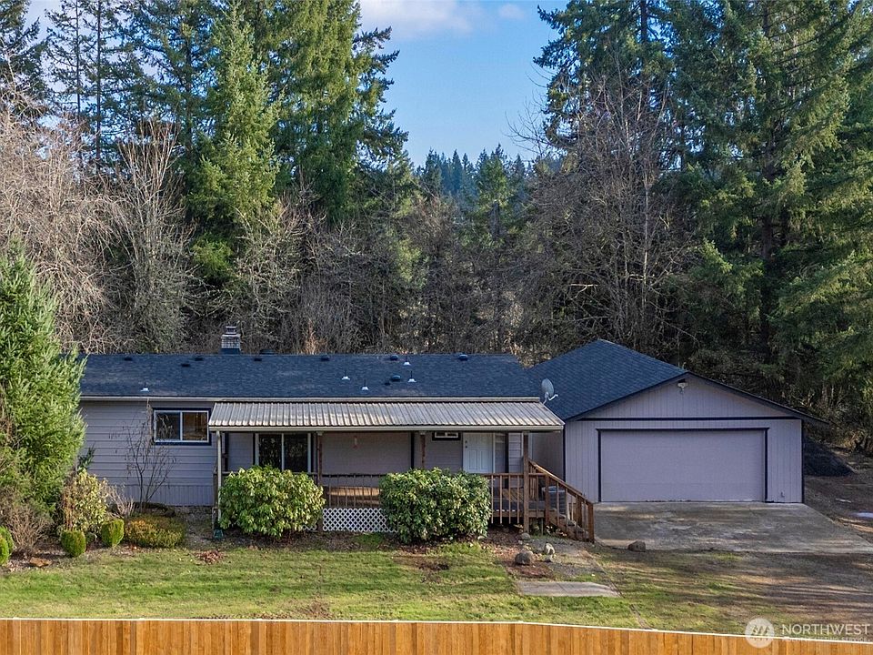 1st image of 733 Tipsoo Loop S