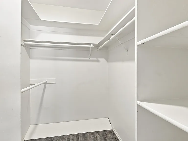 4247 Matilija Ave #102 — Photo 26