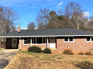 201 Pine Forest Dr, Belton, SC 29627