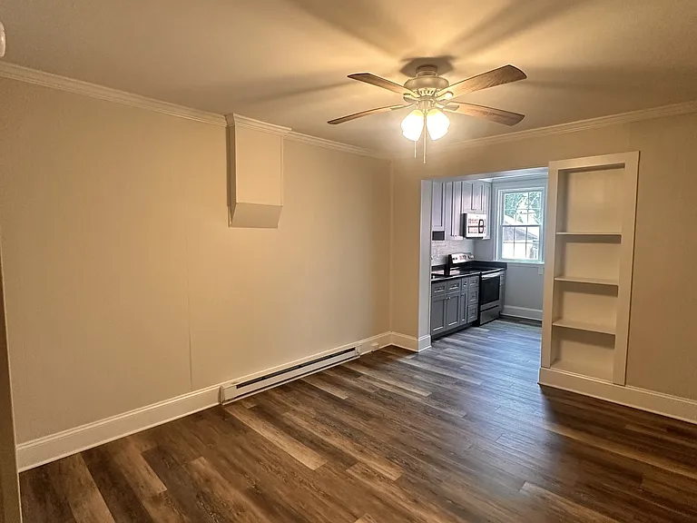 30 W All Saints St — Photo 18