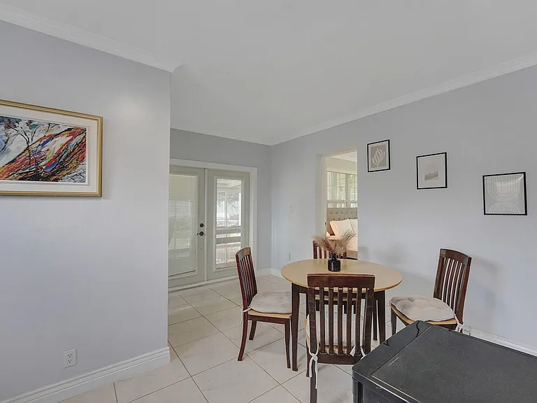 2633 Adams St — Photo 26