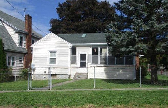 1st image of 311 Clarence Ave