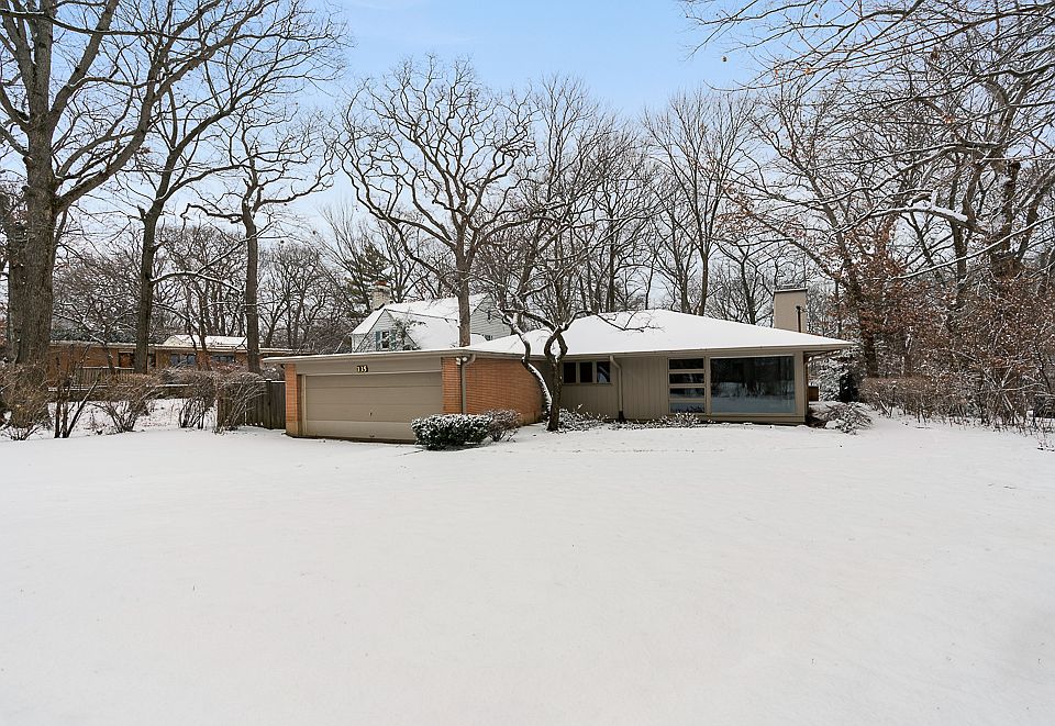 1st image of 135 Lakewood Pl