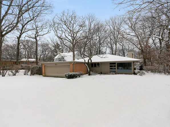 135 Lakewood Pl, Highland Park, IL 60035