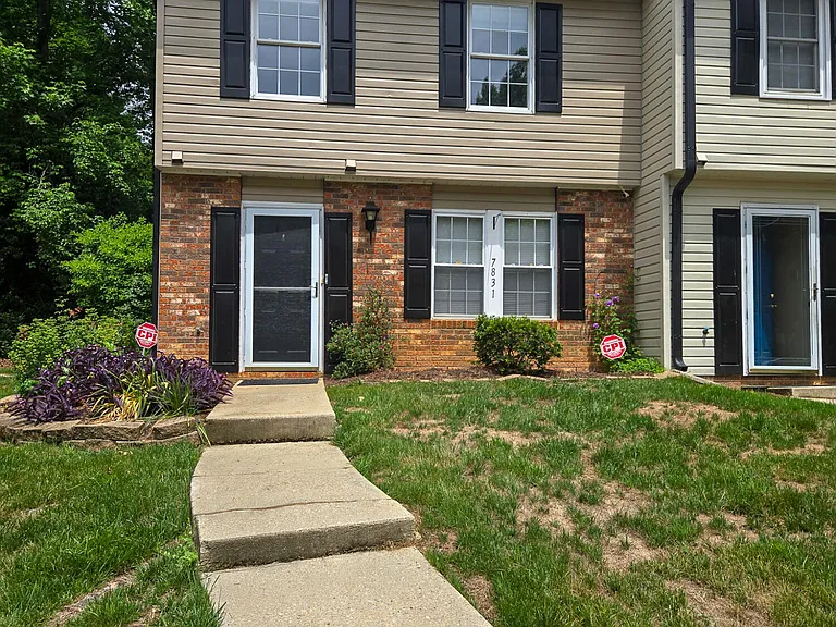 7831 Stephanie Ln — Photo 1