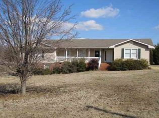 1271 Hanging Rock Rd, Boiling Springs, SC 29316