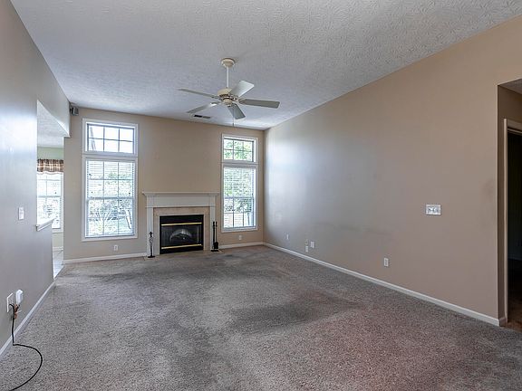 5th image of 749 Woodhaven Pl