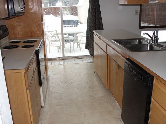 2nd image of 746 4th Ave