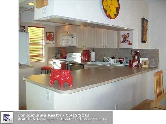 3rd image of 3180 NE 48th Ct APT 203