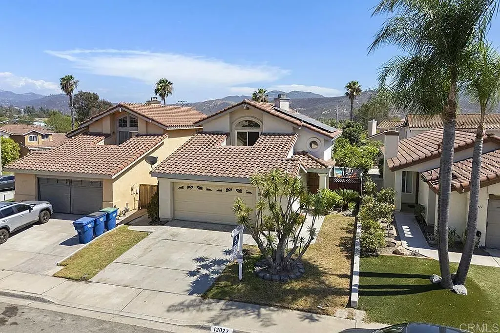 3 bed, 1596 sqft, $4,650 — Photo 1
