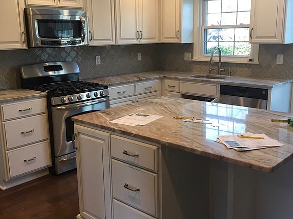 Lots of light w/ skylight