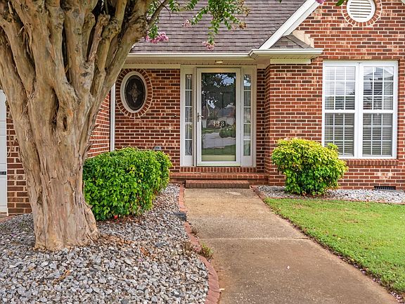 2nd image of 438 Chamber Ln