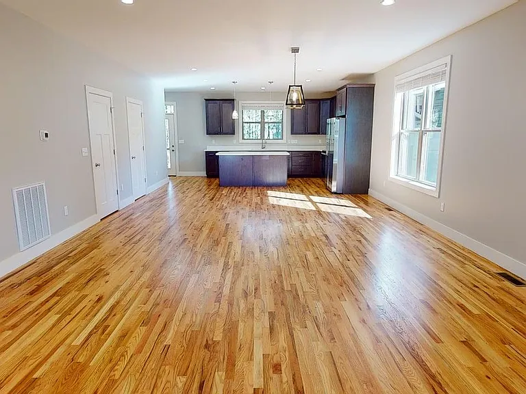 603 Marietta St — Photo 3