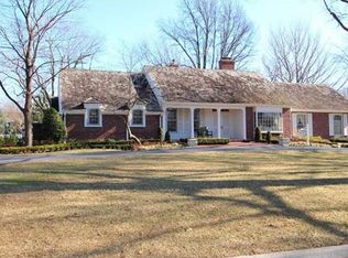 8605 Mohawk Rd, Leawood, KS 66206