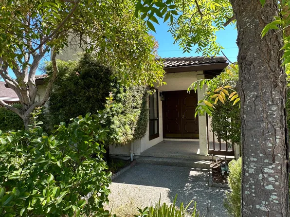 24 Doris Ct, Redwood City, CA 94061