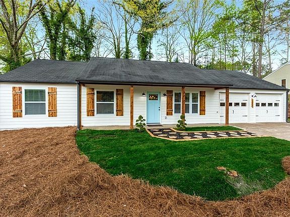 5th image of 215 Colemans Bluff Dr