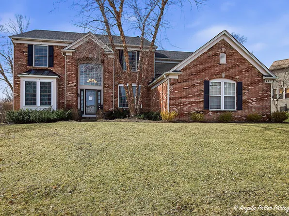 491 Saratoga Cir, Algonquin, IL 60102