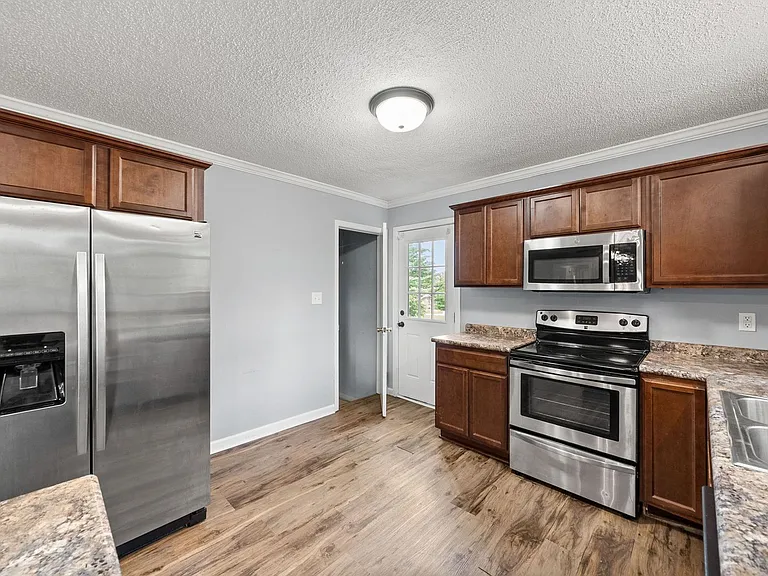 167 Taft Dr — Photo 11