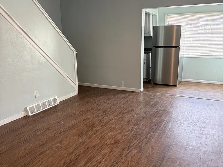 1310 Pirl St — Photo 4