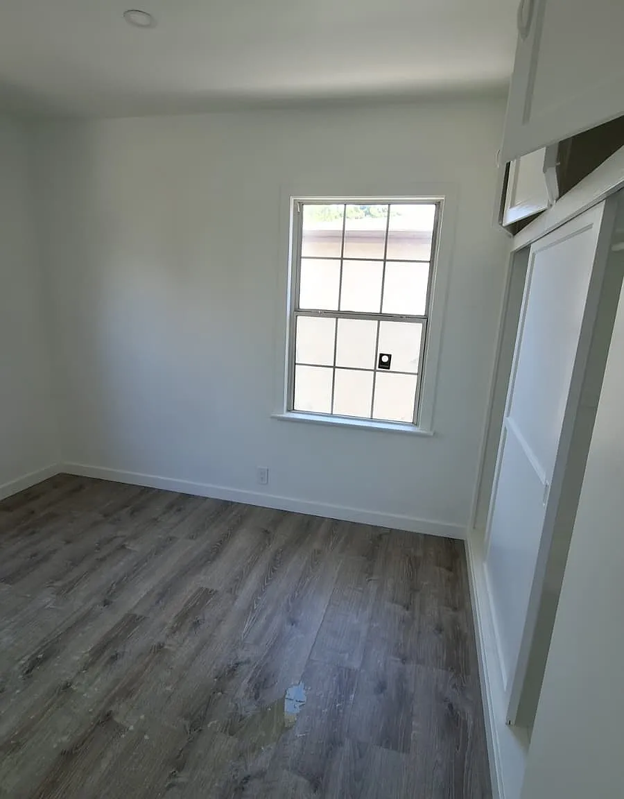 2 bed, 750 sqft, $2,700 — Photo 2