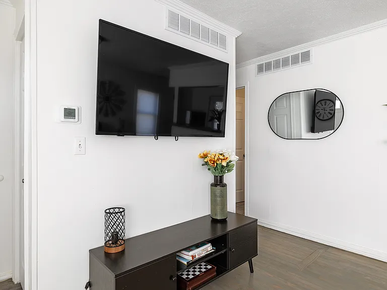 Weller Avenue La Porte In — Photo 7