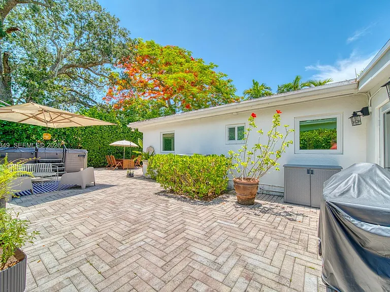 7055 SW 84th Ave — Photo 24
