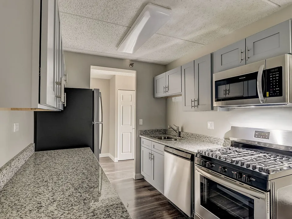 Bartlett Court Apartments