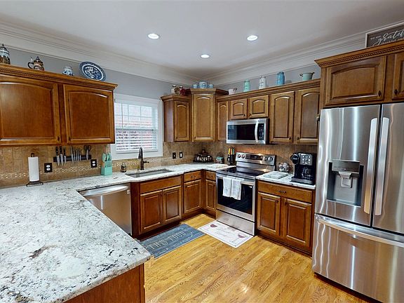 5th image of 796 Mandarin Ave