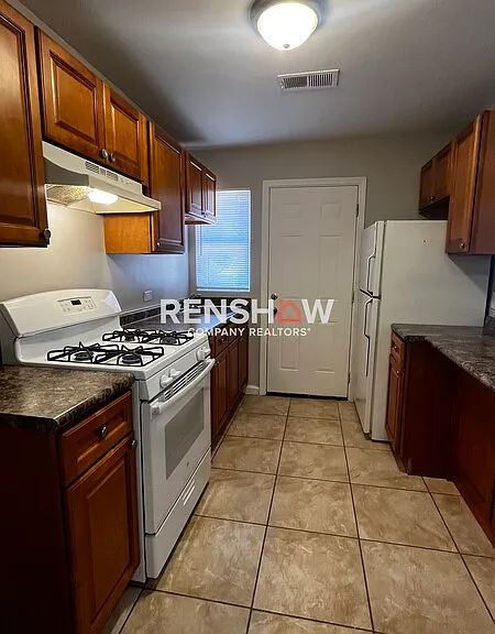 2457 Hale Ave — Photo 6