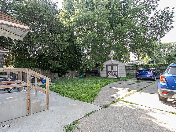 5th image of 619 Eleanor Ave