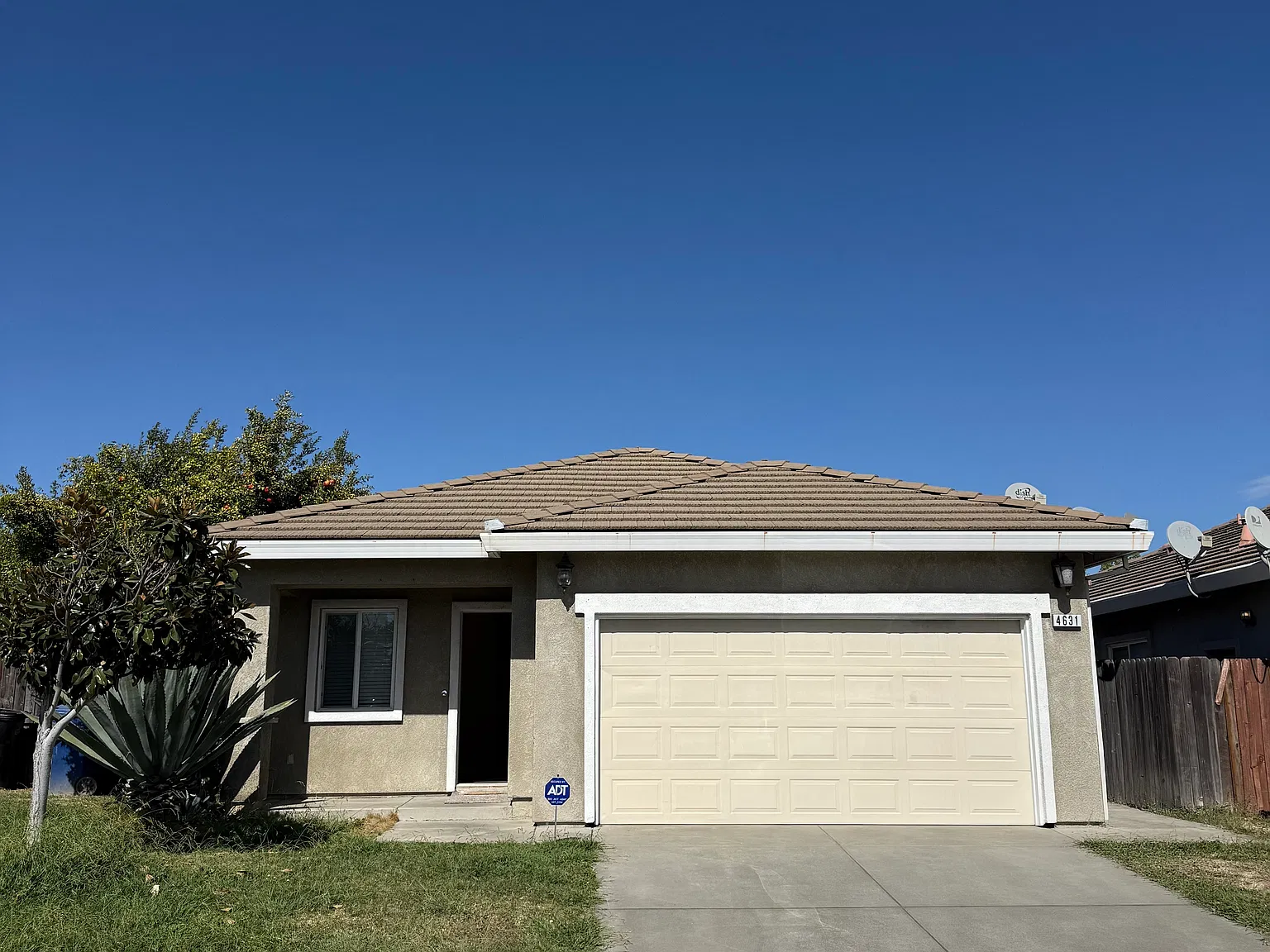 3 bed, 1092 sqft, $2,250 — Photo 1