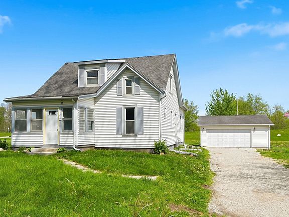 4th image of 1219 Estella Ave