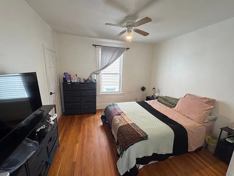 18 Blaisdell St — Photo 8