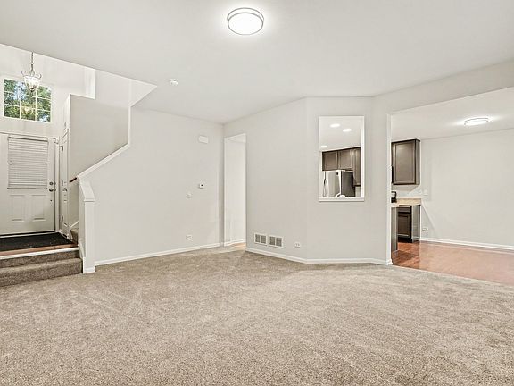4th image of 608 Hawley Dr