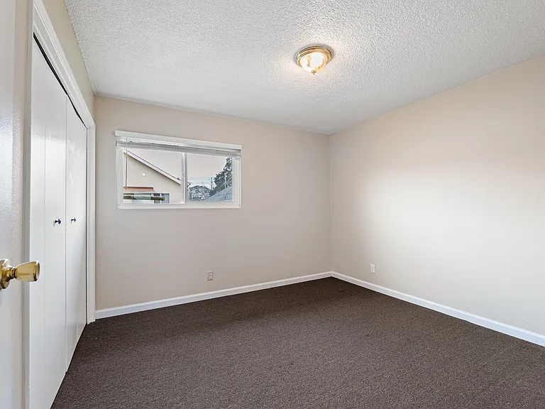 2440 25th Ave — Photo 14